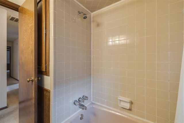 2904 Shadybrook Drive, Oklahoma City, OK 73110