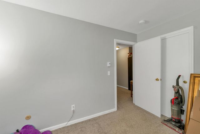 139 S Main St Apt 24, Laconia, NH 03246