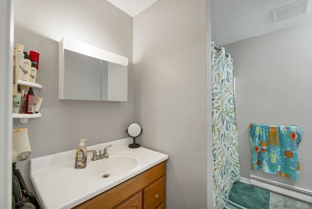 139 S Main St Apt 24, Laconia, NH 03246