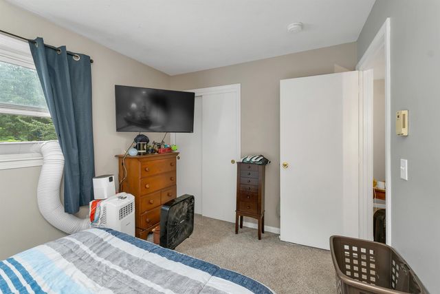 139 S Main St Apt 24, Laconia, NH 03246