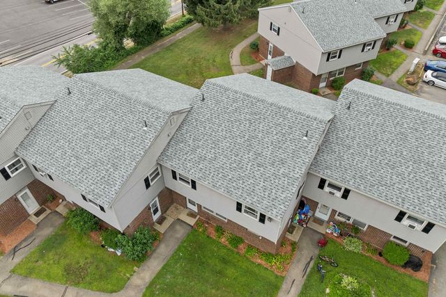 139 S Main St Apt 24, Laconia, NH 03246