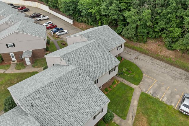 139 S Main St Apt 24, Laconia, NH 03246