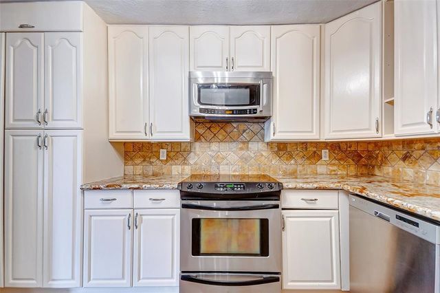10716 Briar Forest Drive 30, Houston, TX 77042