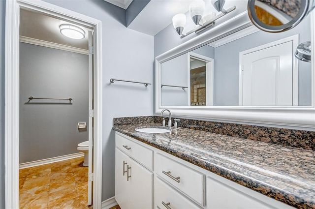 10716 Briar Forest Drive 30, Houston, TX 77042
