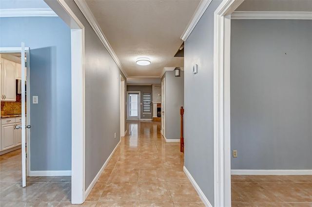10716 Briar Forest Drive 30, Houston, TX 77042