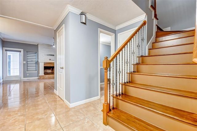 10716 Briar Forest Drive 30, Houston, TX 77042