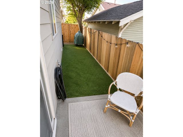 725 N BUFFALO St, Portland, OR 97217