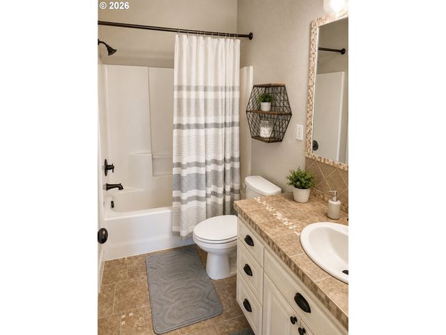 725 N BUFFALO St, Portland, OR 97217