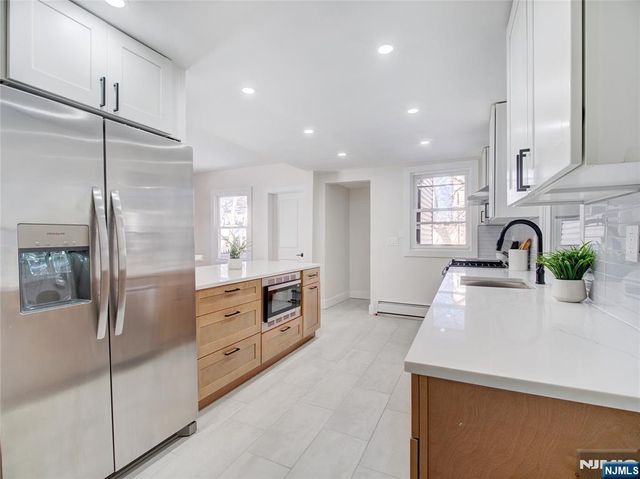 23 Kenmore Avenue, Newark, NJ 07106