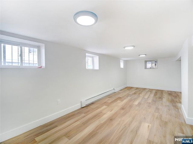 23 Kenmore Avenue, Newark, NJ 07106