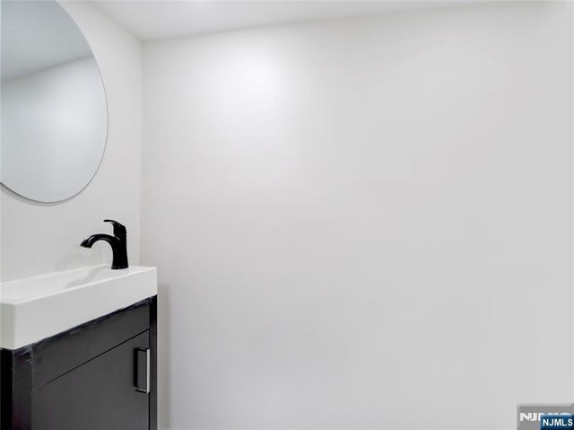 23 Kenmore Avenue, Newark, NJ 07106