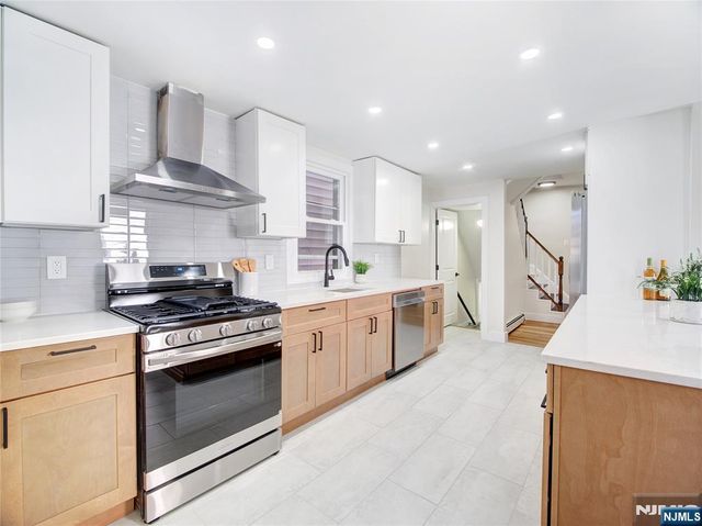 23 Kenmore Avenue, Newark, NJ 07106