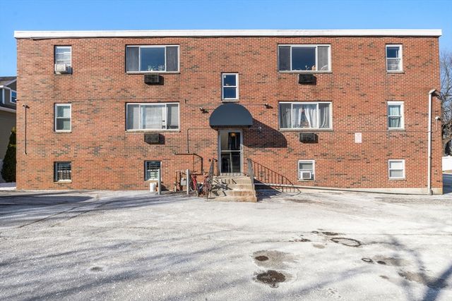 71 Oxford Ave 8, Cambridge, MA 02138