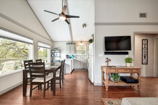 2591 Lakeshore DR, Canyon Lake, TX 78133