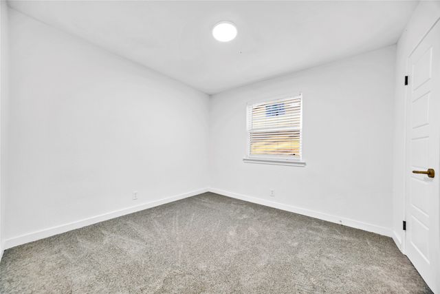 808 Hillcrest Drive, Arlington, TX 76010