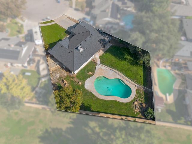 5443 N Prospect Avenue, Fresno, CA 93711