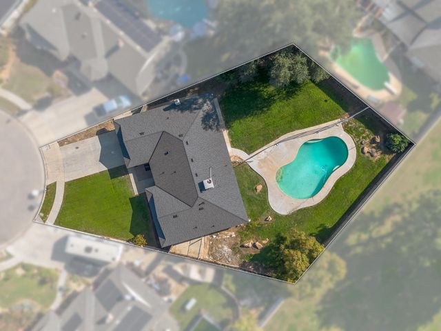 5443 N Prospect Avenue, Fresno, CA 93711