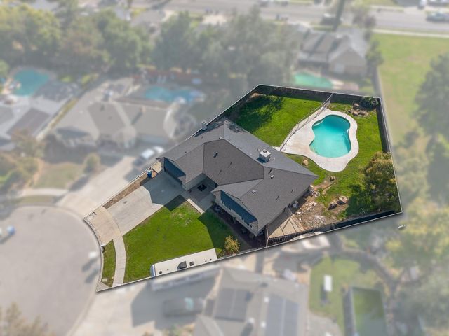 5443 N Prospect Avenue, Fresno, CA 93711