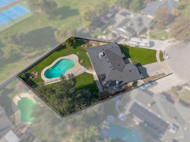 5443 N Prospect Avenue, Fresno, CA 93711