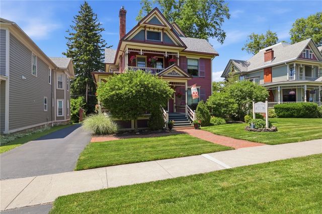 290 North Main Street, Canandaigua City, NY 14424