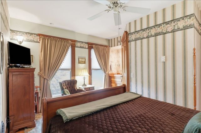 290 North Main Street, Canandaigua City, NY 14424