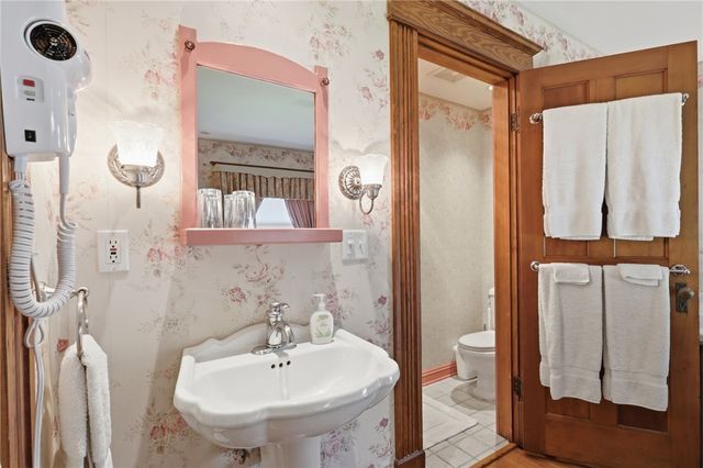 290 North Main Street, Canandaigua City, NY 14424