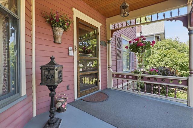290 North Main Street, Canandaigua City, NY 14424
