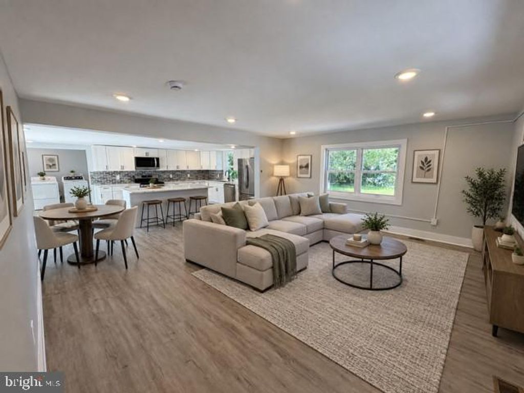 35 DELSEA DR N, GLASSBORO, NJ 08028 — photo 5
