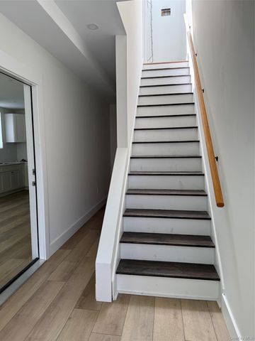 910 E 226th Street, Bronx, NY 10466
