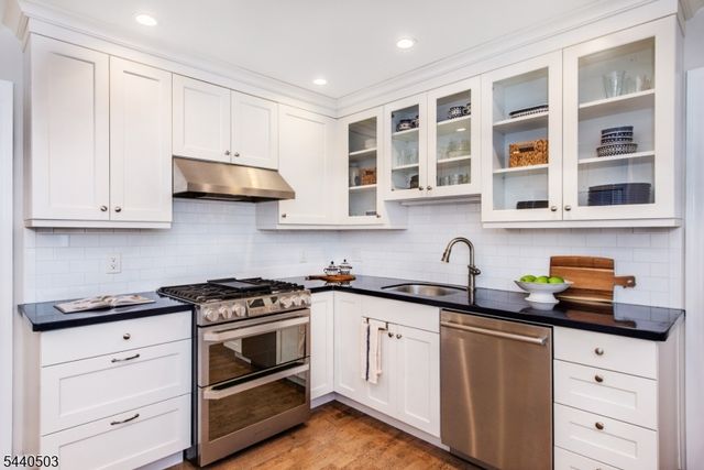 26 Cornell Way, Montclair Twp., NJ 07043