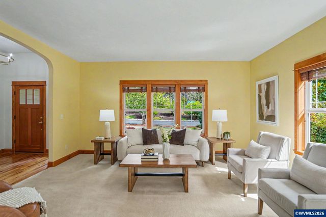 2880 SW Mulligan Pl, Corvallis, OR 97333