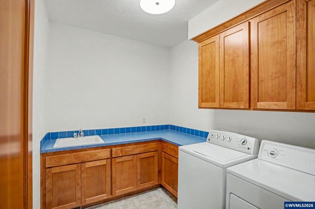 2880 SW Mulligan Pl, Corvallis, OR 97333