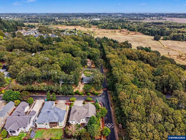 2880 SW Mulligan Pl, Corvallis, OR 97333