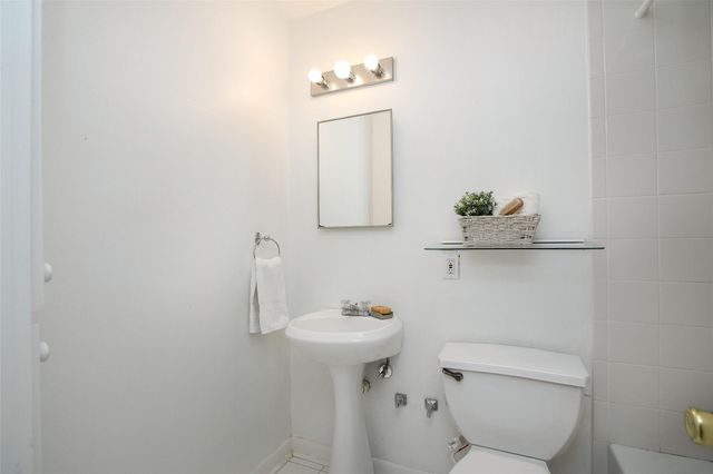 2208 Morse 5, Houston, TX 77019