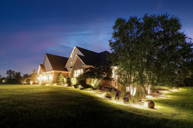 560 Birch Hollow Drive, Antioch, IL 60002