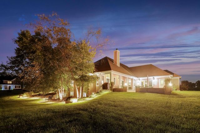 560 Birch Hollow Drive, Antioch, IL 60002