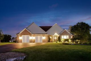 560 Birch Hollow Drive, Antioch, IL 60002