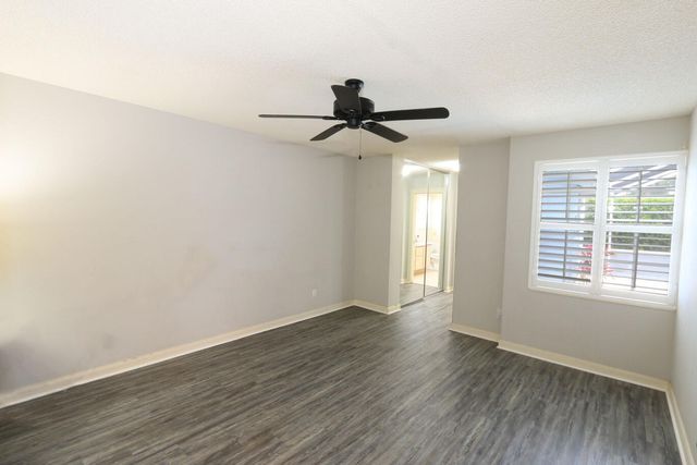 1220 NW Bentley Cir Apt B, Port St Lucie, FL 34986