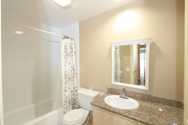 1220 NW Bentley Cir Apt B, Port St Lucie, FL 34986