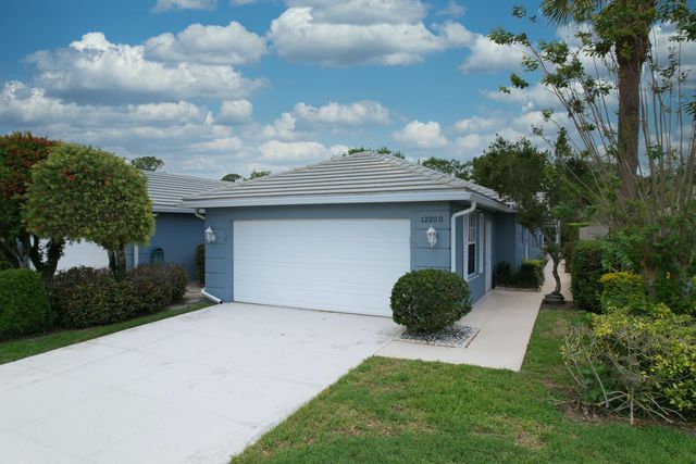 1220 NW Bentley Cir Apt B, Port St Lucie, FL 34986