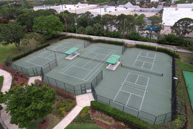 1220 NW Bentley Cir Apt B, Port St Lucie, FL 34986