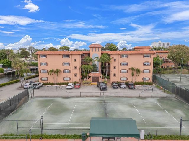 610 Tennis Club Drive 406, Fort Lauderdale, FL 33311