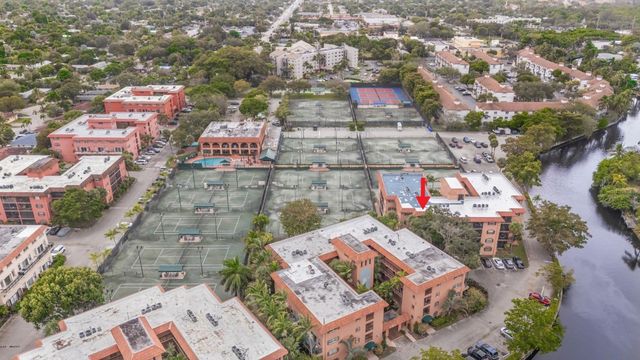 610 Tennis Club Drive 406, Fort Lauderdale, FL 33311
