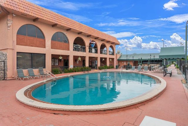 610 Tennis Club Drive 406, Fort Lauderdale, FL 33311