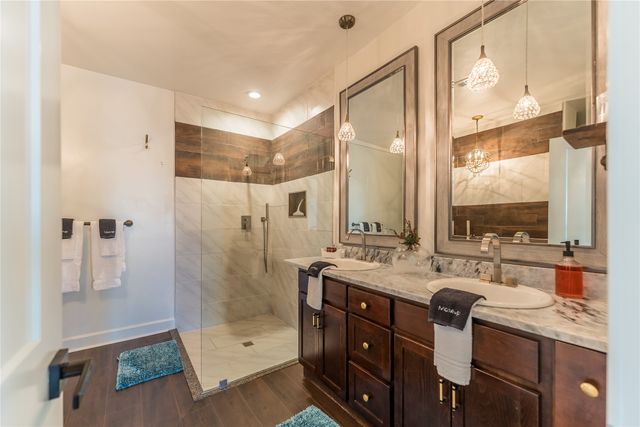2025 Columbus Avenue, Waco, TX 76701