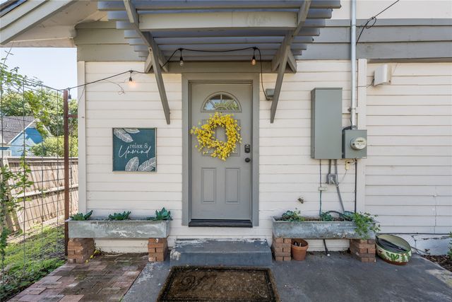 2025 Columbus Avenue, Waco, TX 76701