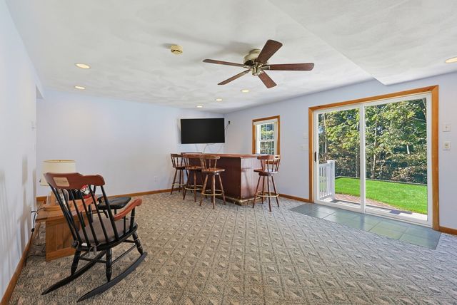 18 Princeton St, Peabody, MA 01960