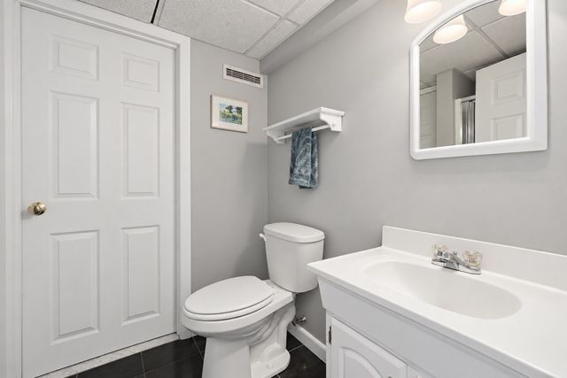 18 Princeton St, Peabody, MA 01960