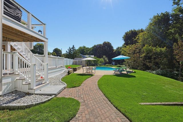 18 Princeton St, Peabody, MA 01960