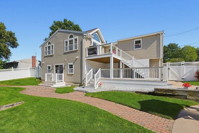 18 Princeton St, Peabody, MA 01960